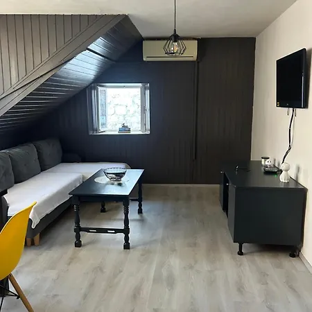 Largo In The Heart Of Diocletian Palace *